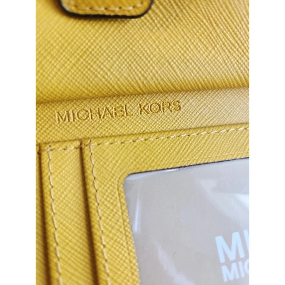 New Michael Kors Jet Set Travel Double Zip Wallet Leather Phone‎ Yellow NEW